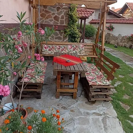 Πανσιόν Petar *